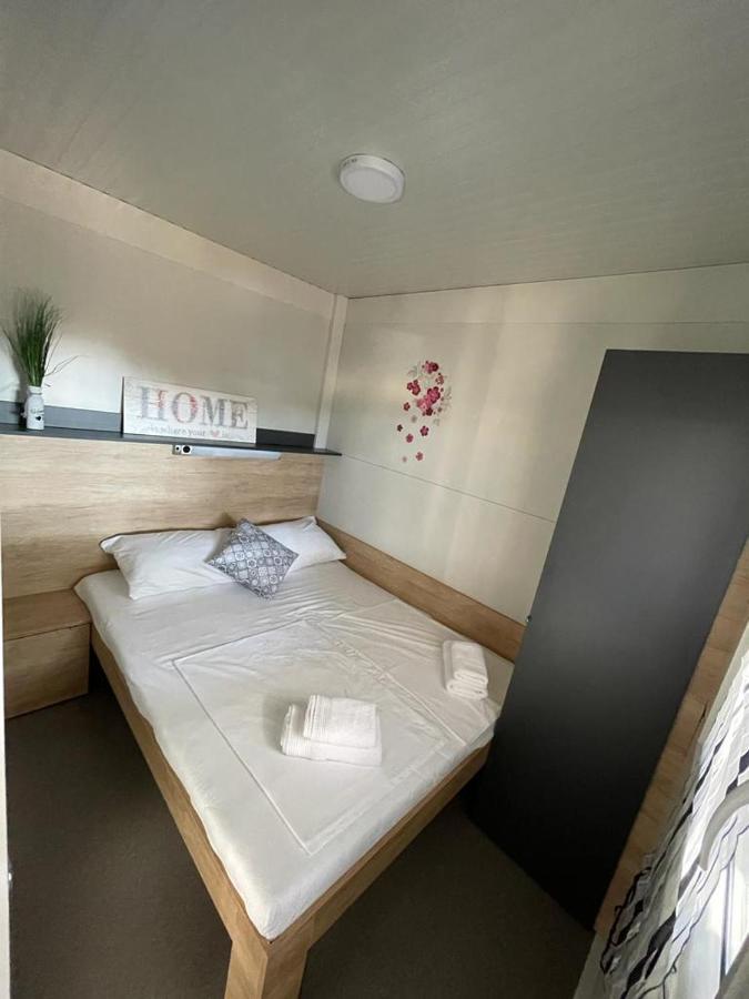 H&S Mobile Home Privlaka  Eksteriør billede